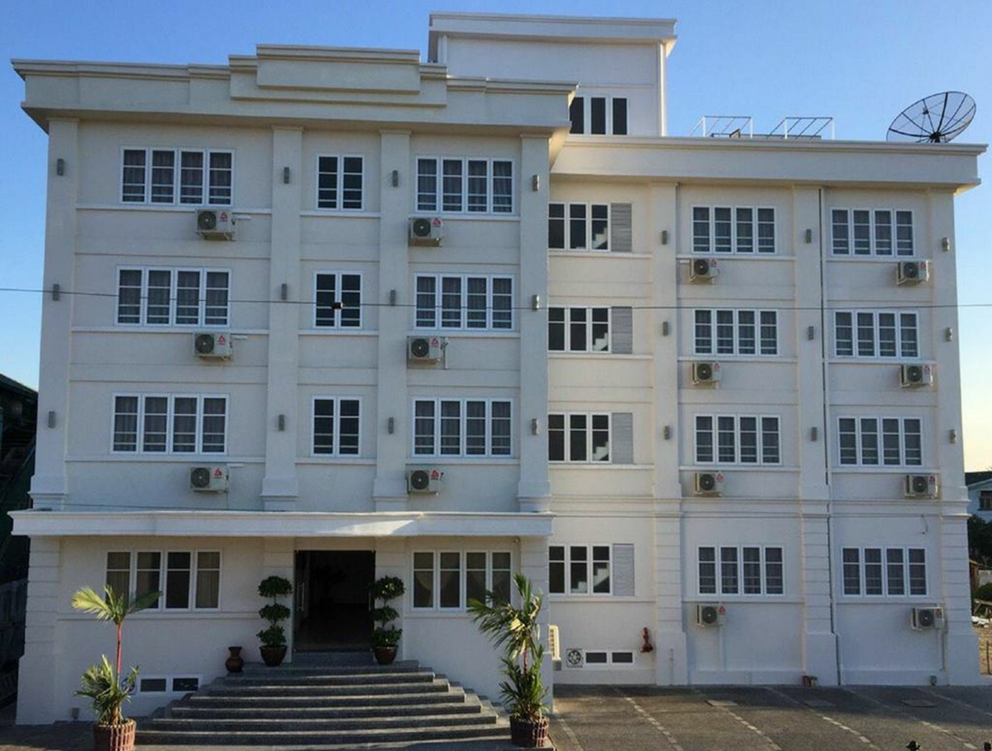Venus Star Hotel Yangon Exterior photo